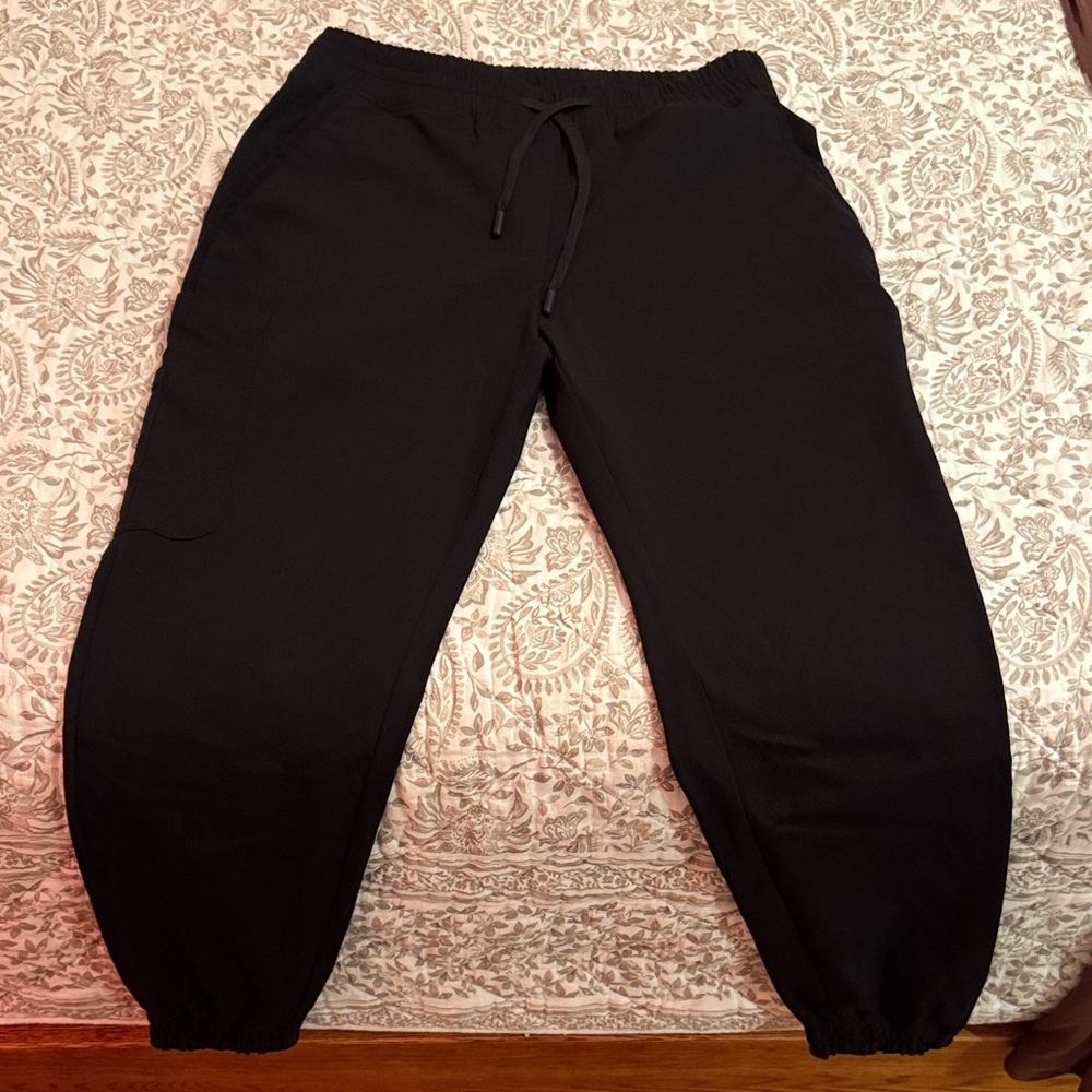 Welles scrubs fitted ontrack joggers